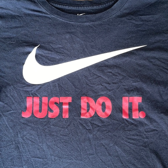 🔥🔥Nike Shirt🔥🔥 - Picture 2 of 3